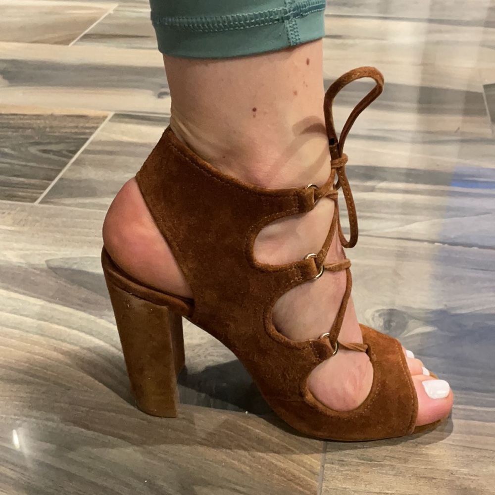Shoes - Picture 6 of 6